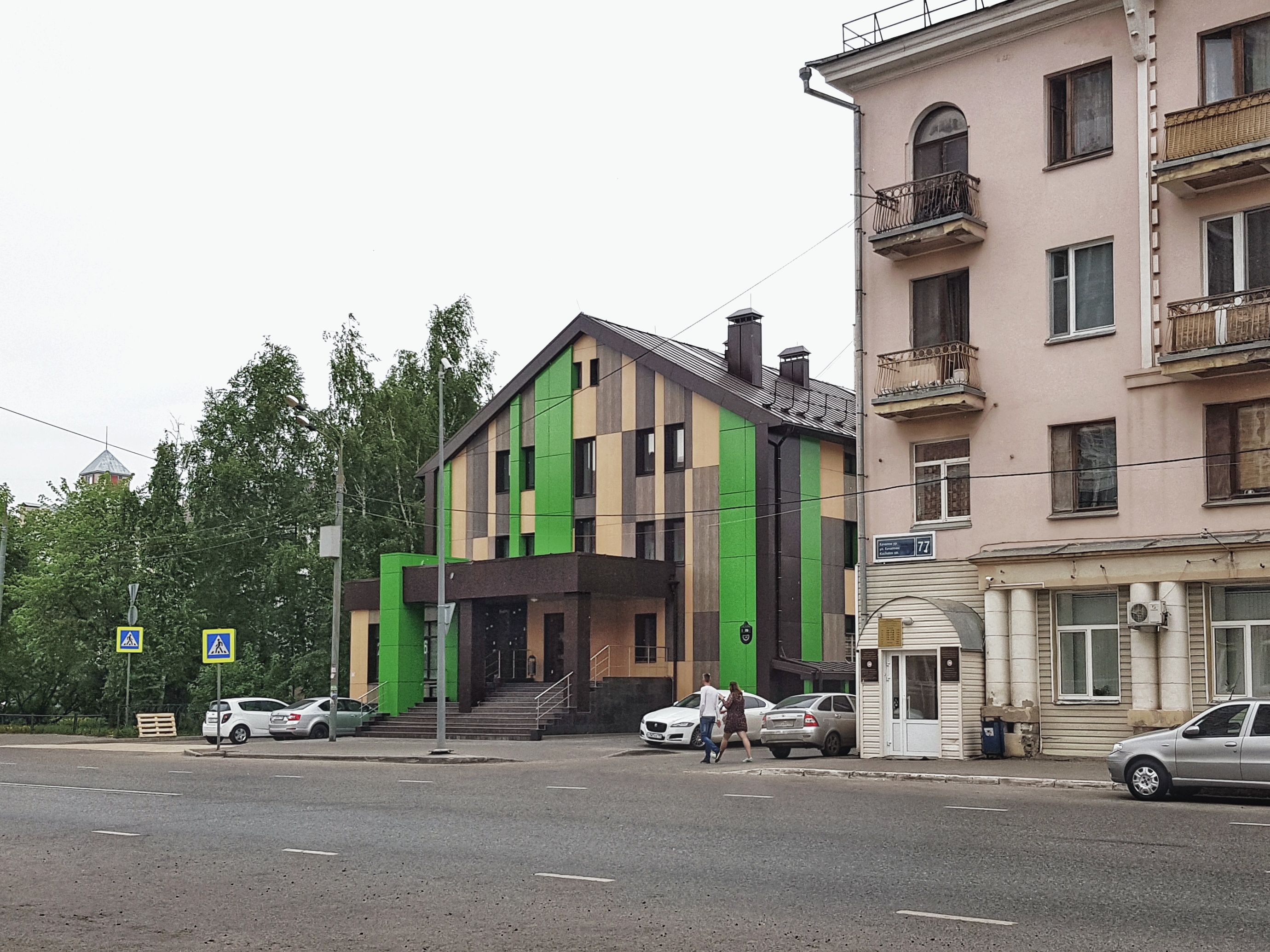 Административное здание на Качалова